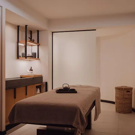 Nobu Hotel
